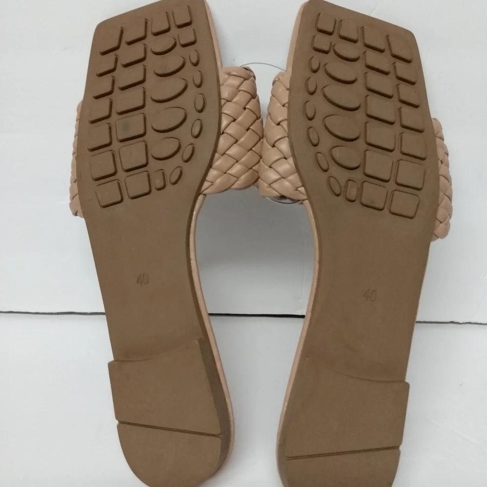 Coco Beau Square Toe Flat Sandals, sz 40/8, Tan, NWT